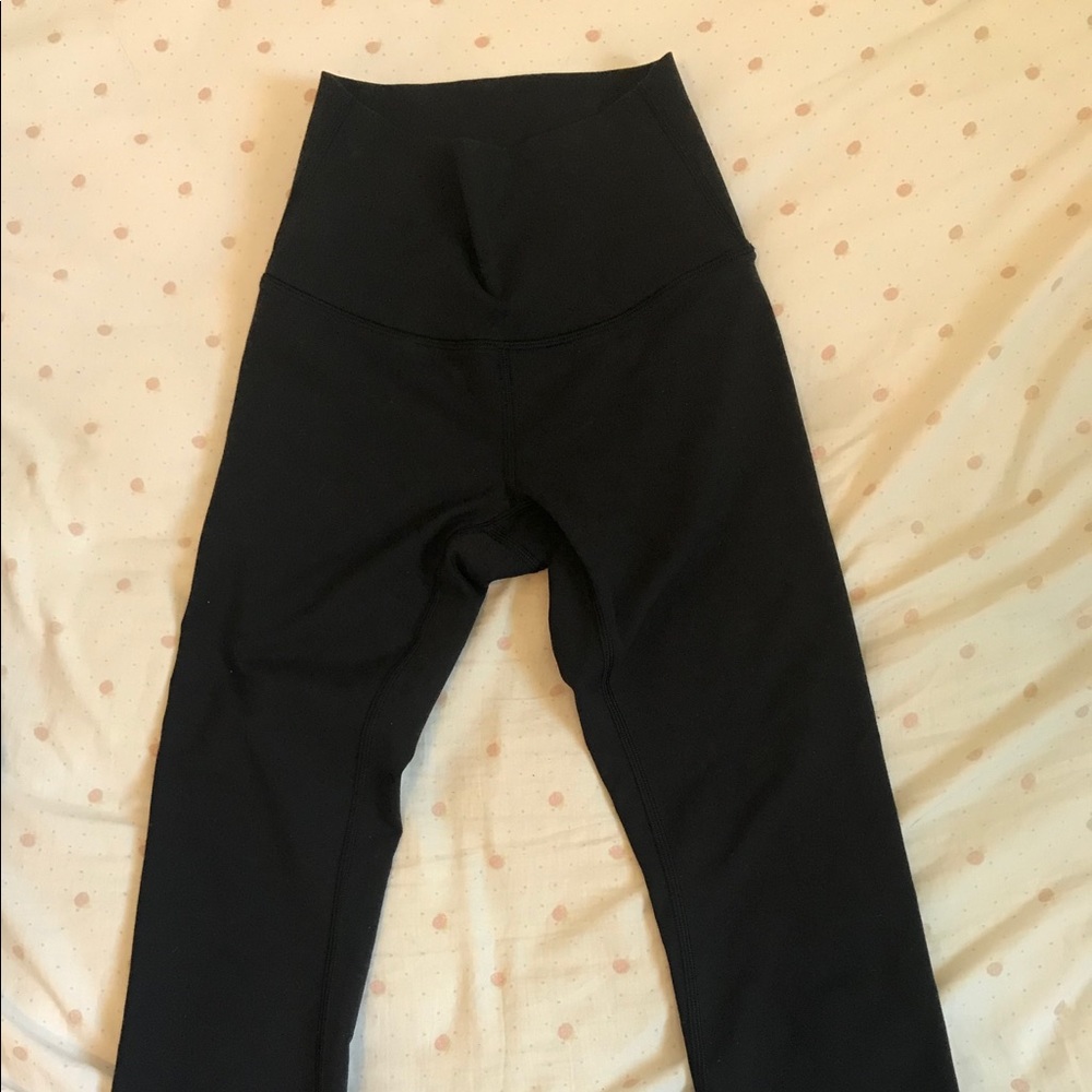 NWOT WUNDER UNDER LULU LEMON